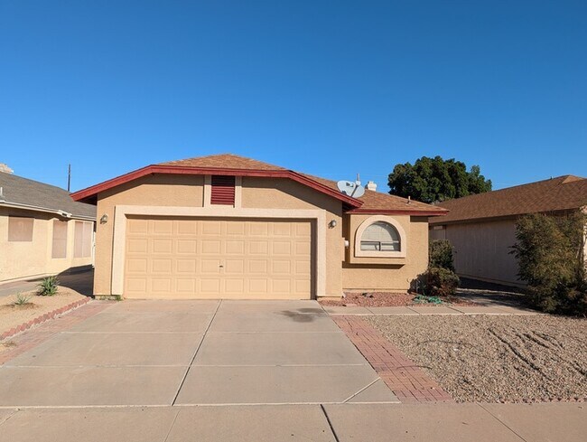 Building Photo - Remodeled Glendale Home With Garage
