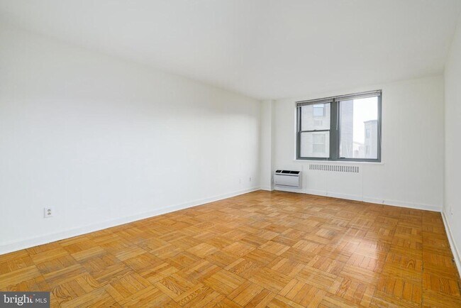 Building Photo - 2601 Pennsylvania Ave