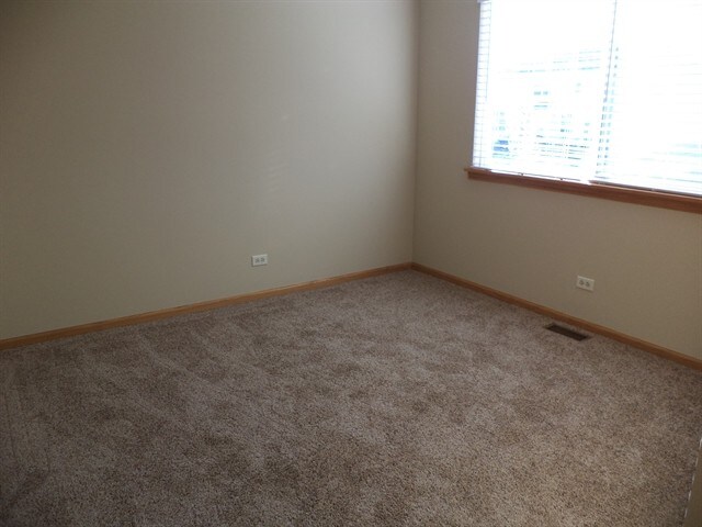 Building Photo - 2454 N Old Pond Ln