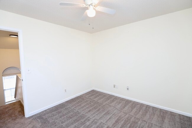 Building Photo - 21 N Trace Ct