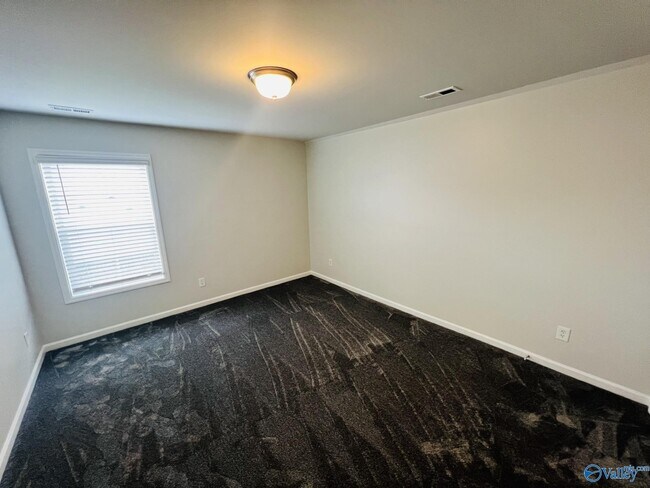 Building Photo - 292 Holt St