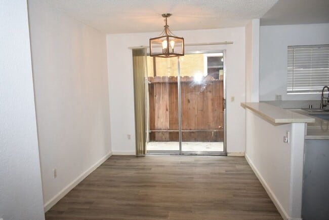 Building Photo - Modern 2 bed 1 Ba Unit, Private Patio and Community Pool (San Diego, 92105)