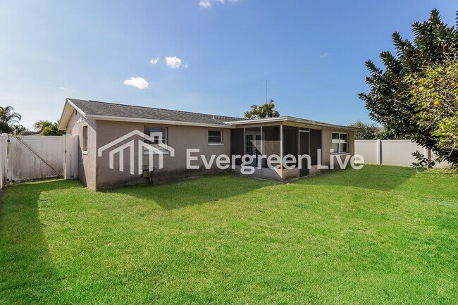 Building Photo - 3537 Seffner Dr