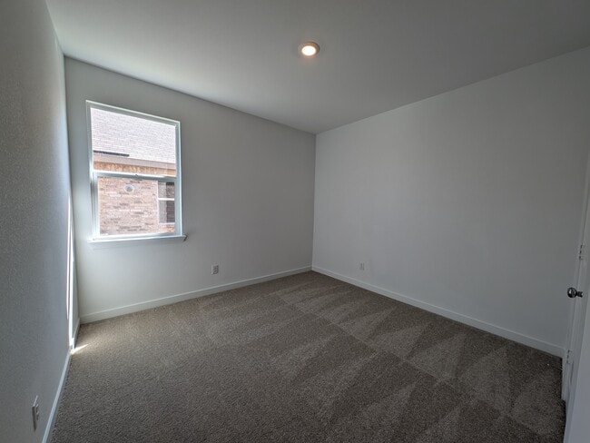 Building Photo - 325 Texas Trl