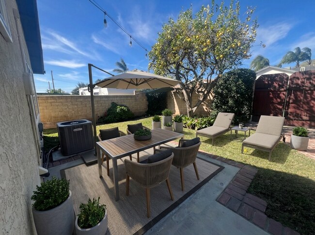 Building Photo - Beautiful 3 Bedroom, 2 Bathroom Sylmar Home! Ready for Move-In!