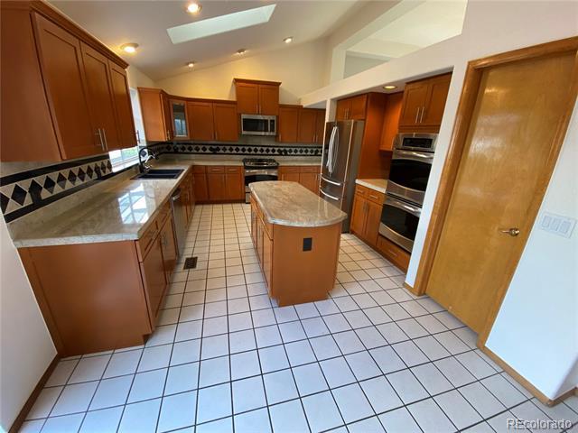 Building Photo - 9292 Sand Hill Trail