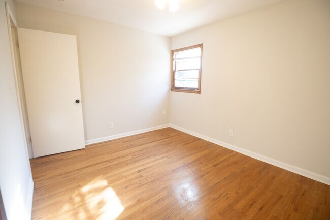 Building Photo - 2501 Brookside Ct