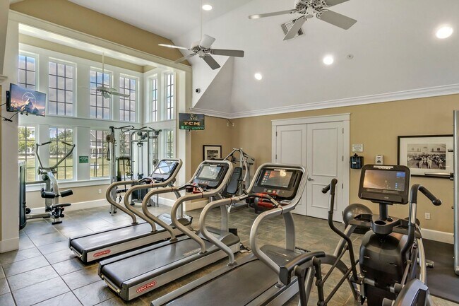 Building Photo - Stunning 3/3.5 Baldwin Park Townhome with 2-Car Garage & Upgrades Galore!