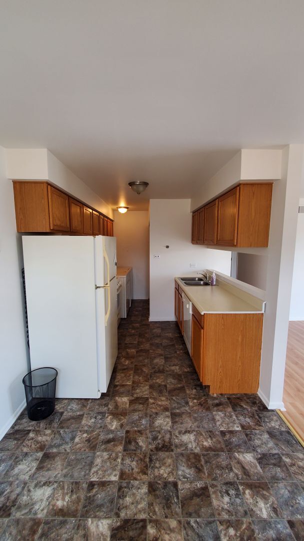 Building Photo - Tinley Park Condo