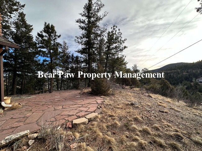 Building Photo - "Charming Floyd Hill Retreat: 3-Bed, 3-Bath on Clear Creek Road!"