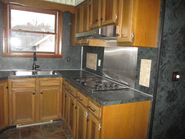 Kitchen - 1107 State St