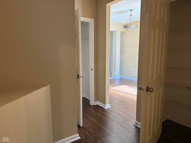 Building Photo - 1055 Woodfield Ct