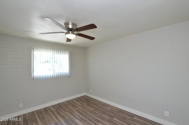 Building Photo - 6044 N 21st Ave