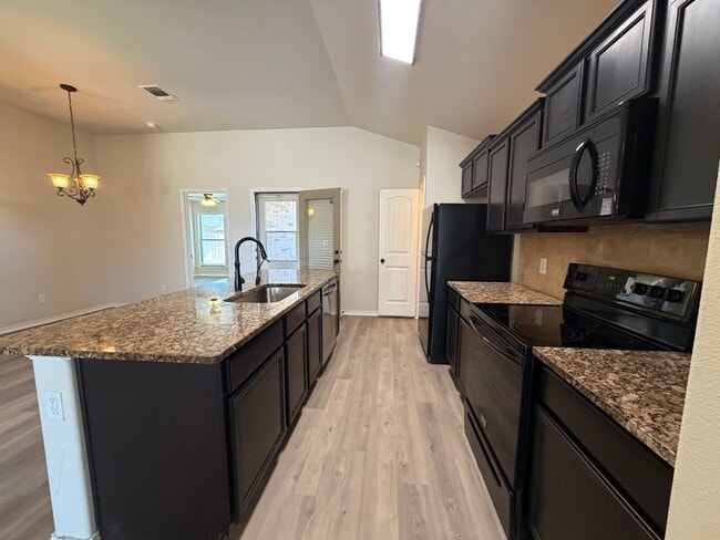 Building Photo - 3/2 in Frenship ISD, available MAY!!!
