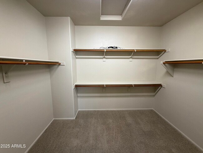 Building Photo - 6285 S Fawn Ct