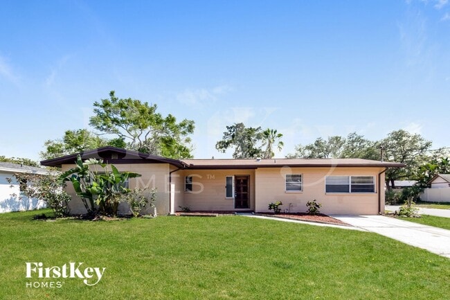 Building Photo - 4818 W Bay Villa Ave