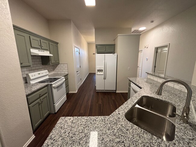 Building Photo - Wonderful 3 Bed 2 Bath Home in Norman