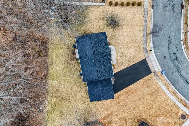 Building Photo - 30 Clara Dr