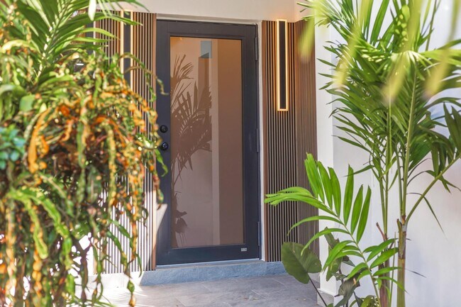 Building Photo - 751 NE 80th St