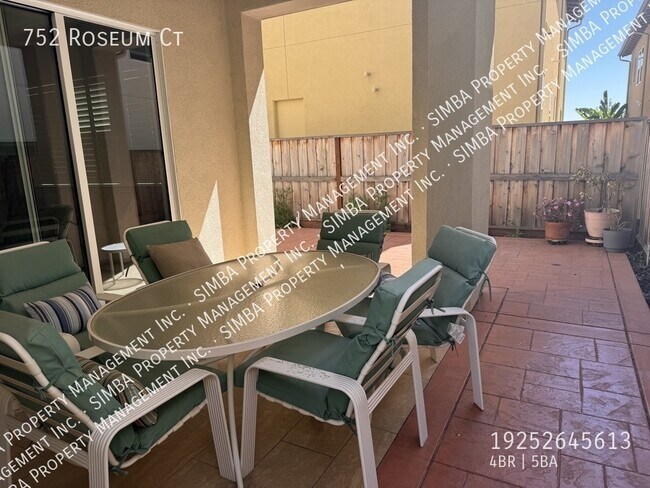 Building Photo - 752 Roseum Ct