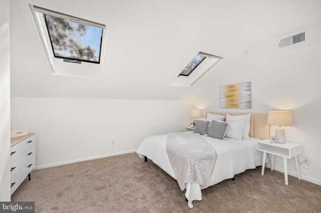 Building Photo - 1930 New Hampshire Ave NW