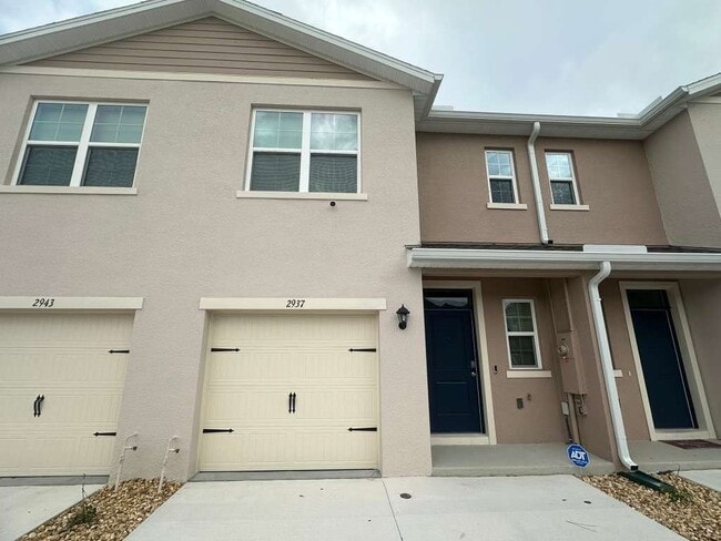 Building Photo - 2933 Canary Ave