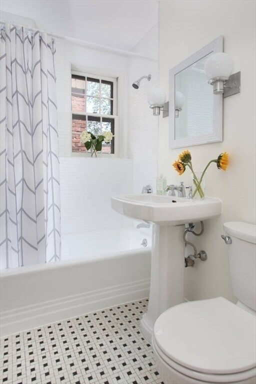 Building Photo - 9 Kilsyth Ter