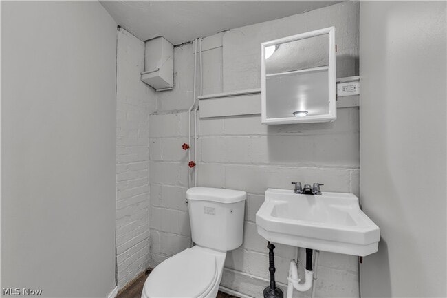 Building Photo - 19702 Pawnee Ave