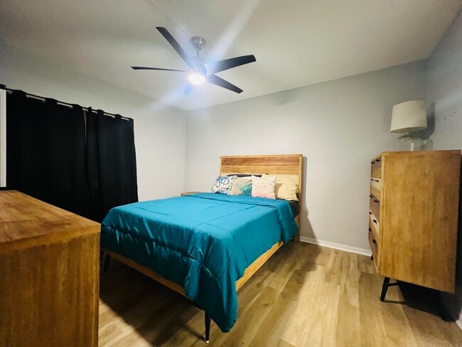 Building Photo - 3401 Spanish Trail