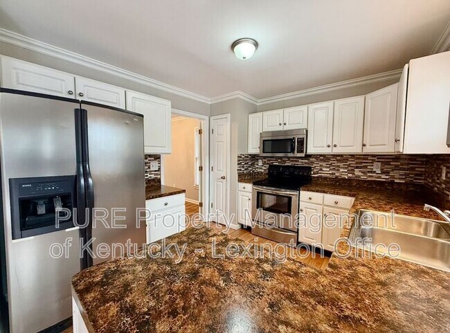 Building Photo - 552 Forest Hill Dr