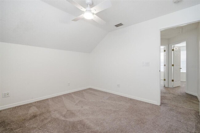 Building Photo - 10604 Lakeside Vista Dr
