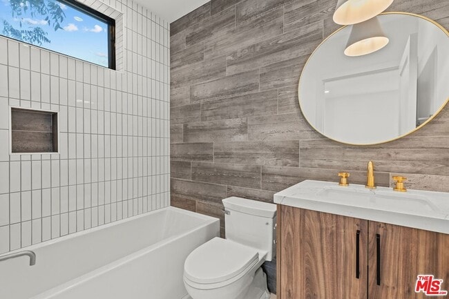 Building Photo - 14535 Killion St