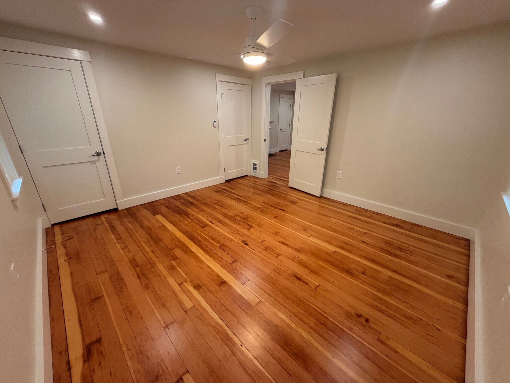 Building Photo - 40 Gibson St