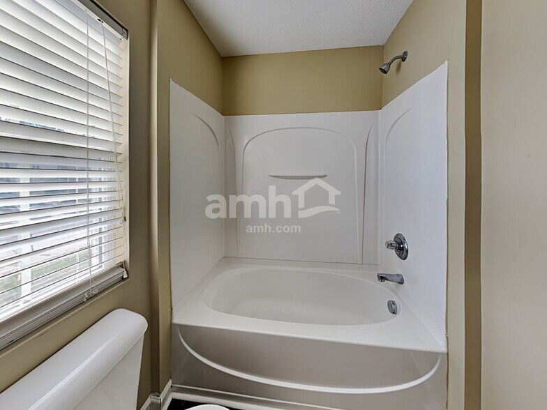 Building Photo - 3779 Marshlane Way