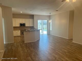 Building Photo - 3245 Helmsdale Ct