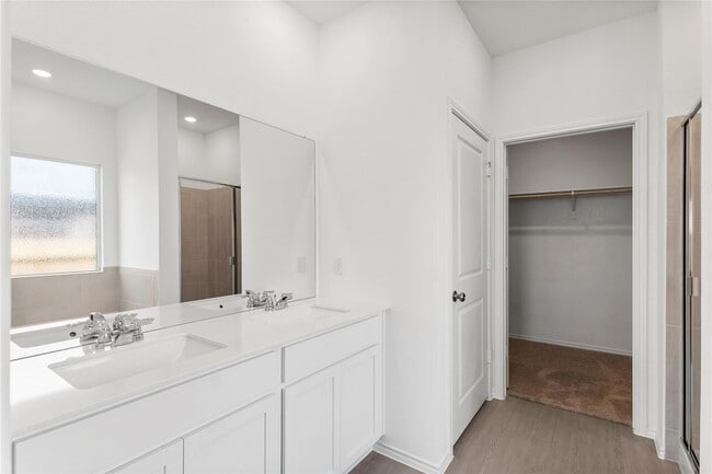 Building Photo - 114 Miglia St