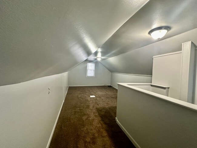 Building Photo - Charming 3-Bedroom Bungalow in Warren $1200 a month