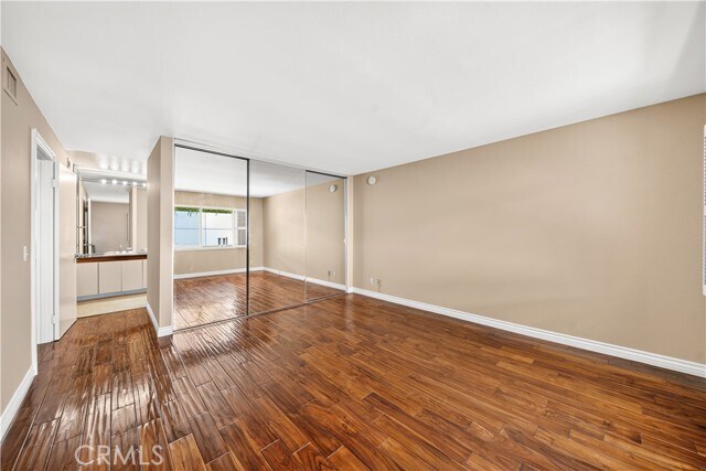 Building Photo - 1234 Granville Ave