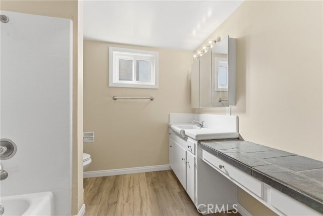 Building Photo - 403 38th St