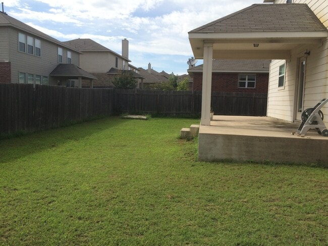Building Photo - 3604 Sandy Brook Dr