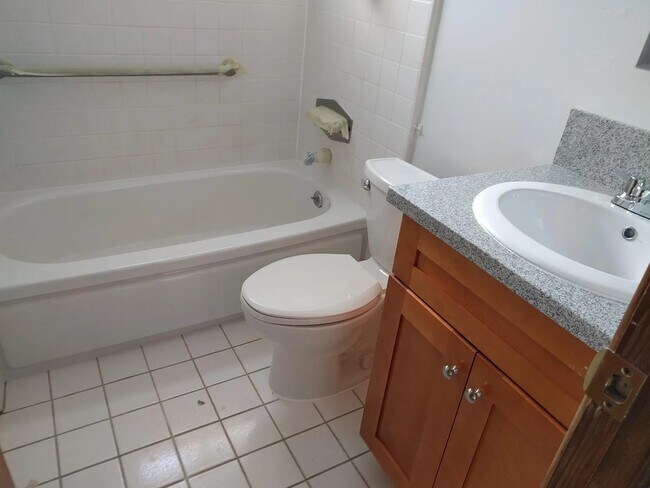 Building Photo - 23301 Hamlin St