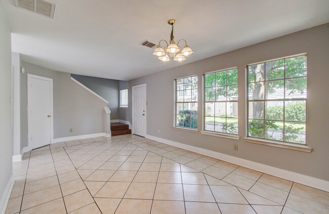 Building Photo - 15850 E Park Ct