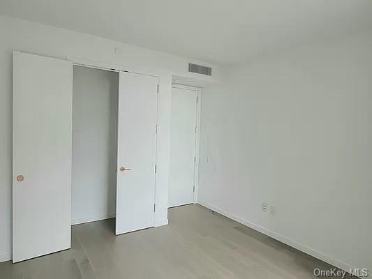 Building Photo - 445 Albee Square W