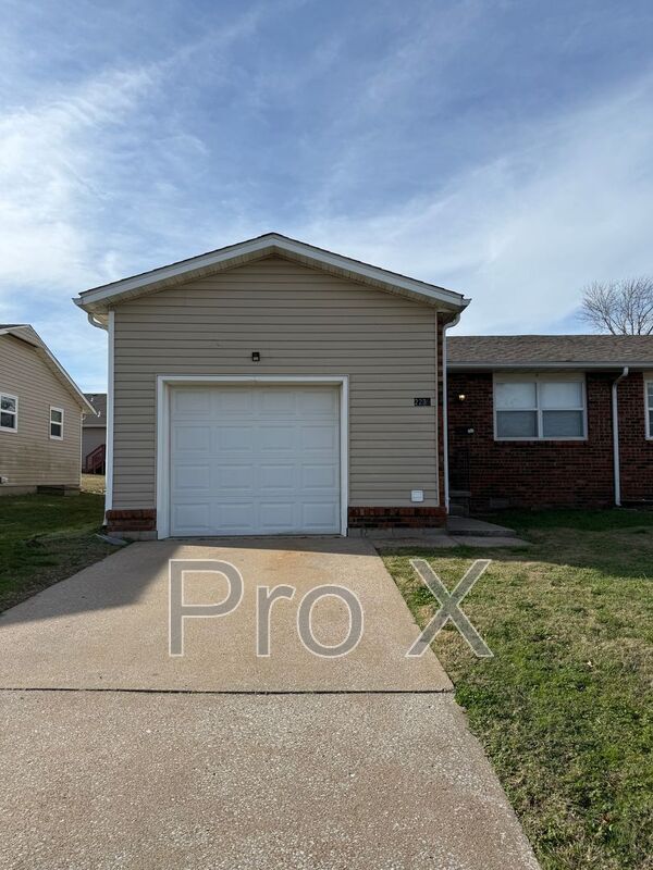 Building Photo - 2230 S Arizona Ave