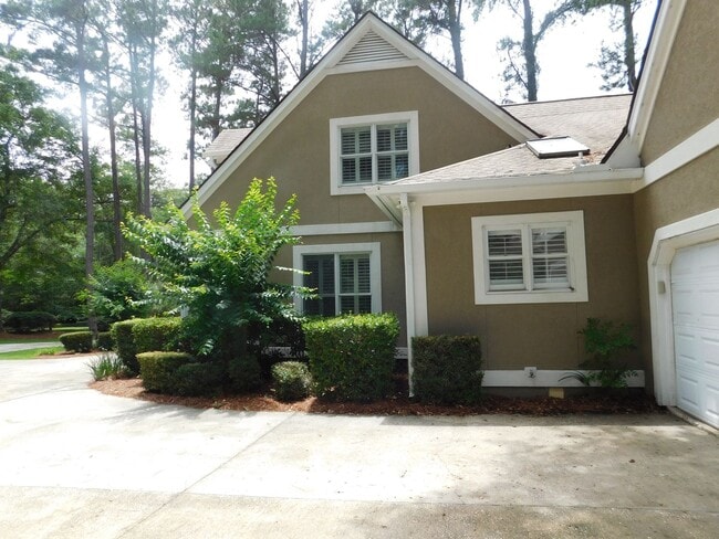 Building Photo - Expansive Unfurnished Spanish Wells Home Available for Rent