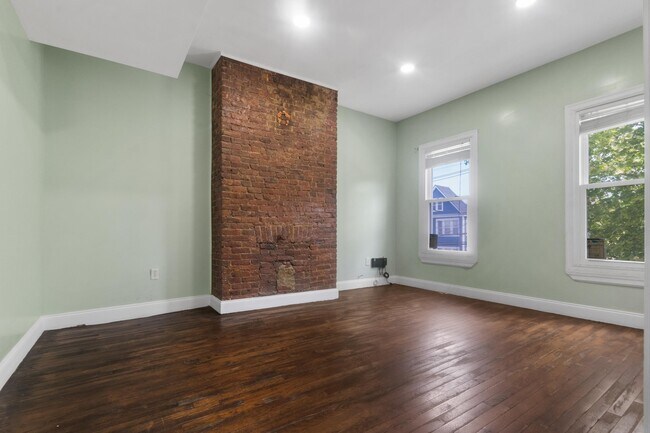 Building Photo - 271 Cator Ave