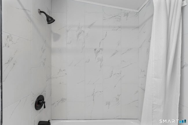 Building Photo - 302 Exchange St