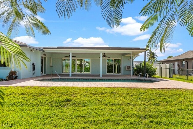 Building Photo - 1384 Burgundy Dr