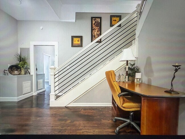 Building Photo - Charming 4BR House in Atlanta
