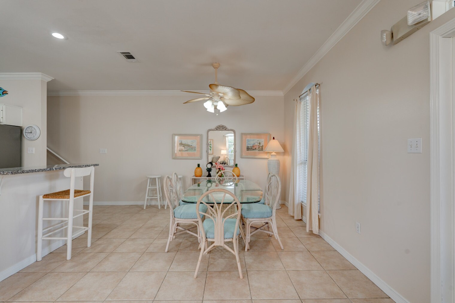 Building Photo - 9 Onyx Cove